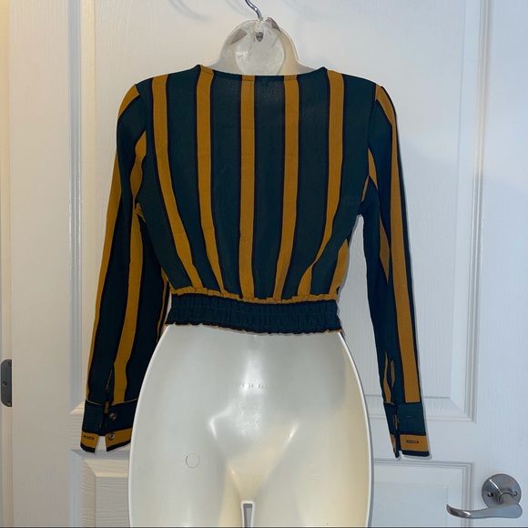 Crop Top W/Long sleeve & Side Zipper Size S - Picture 3 of 5